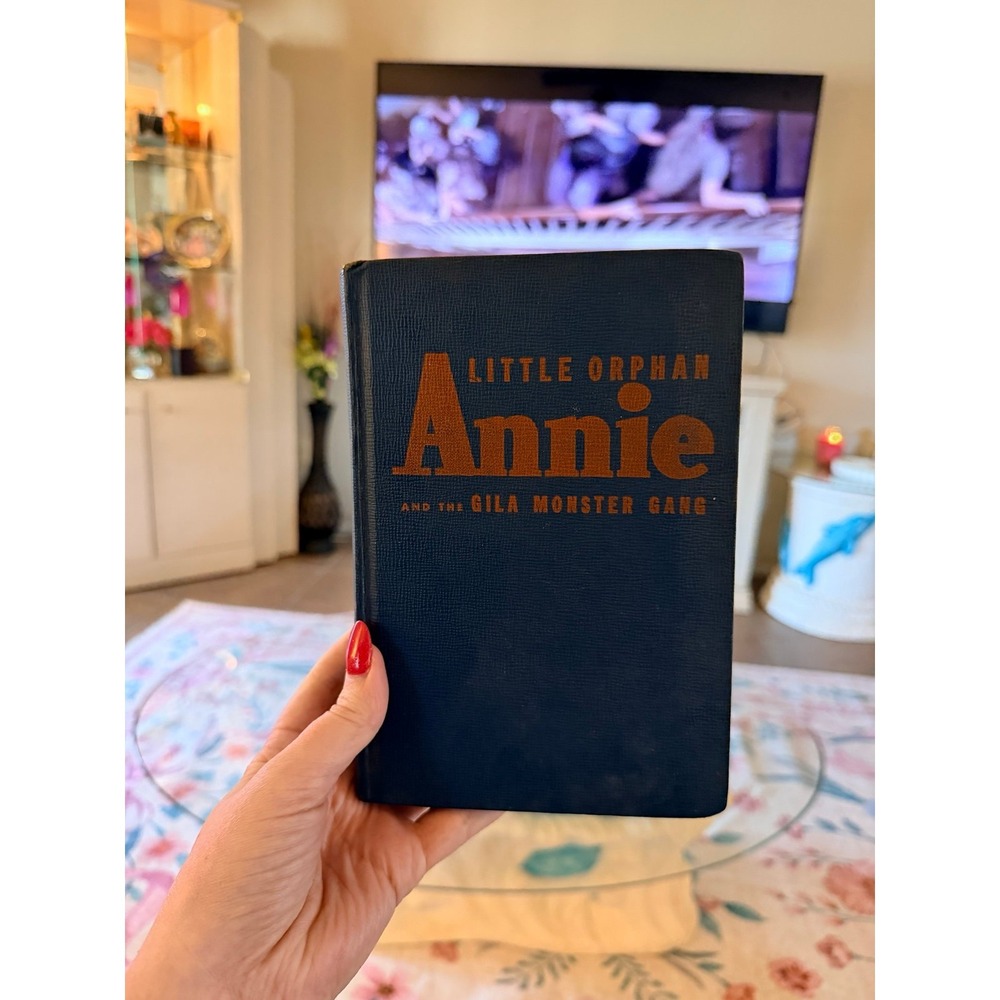 Little‎ Orphan Annie and the Gila Monster Gang Book